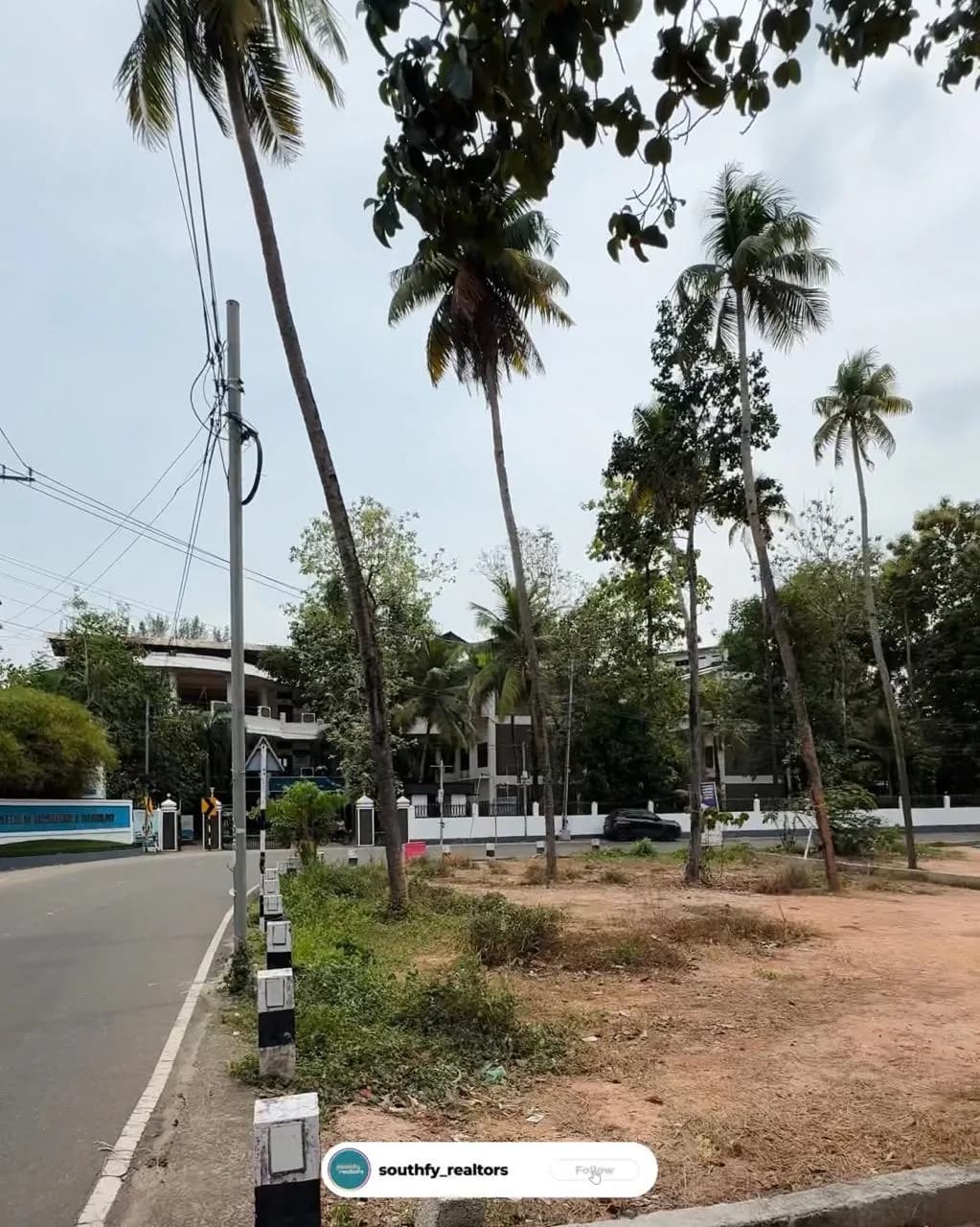 32 cent in Pallimuk, Opposite to Younus College, Kollam