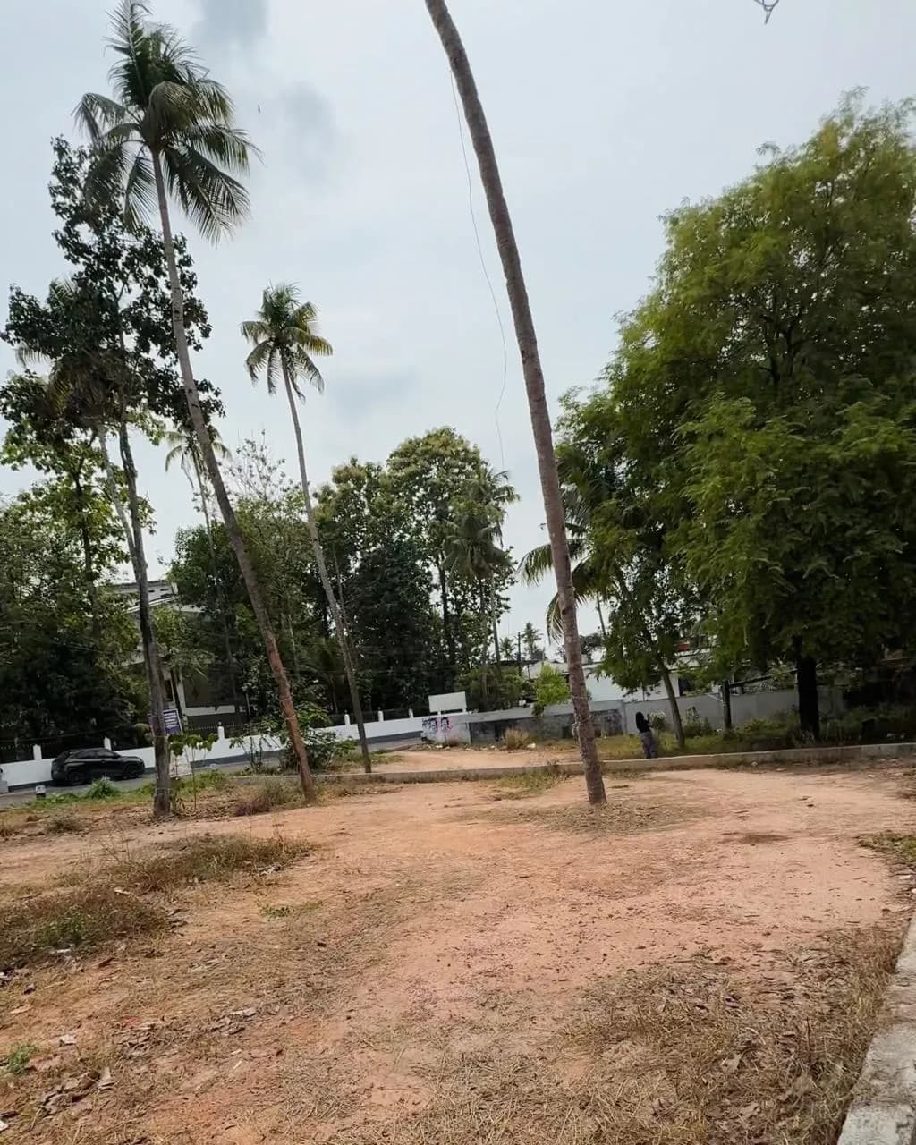 32 cent in Pallimuk, Opposite to Younus College, Kollam