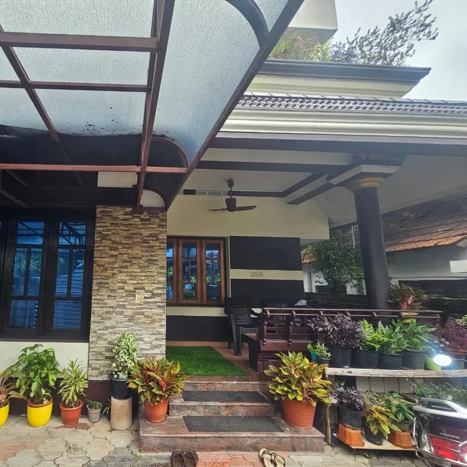 5.75 Cents with 5 BHK in Polayathodu Jn, Kollam