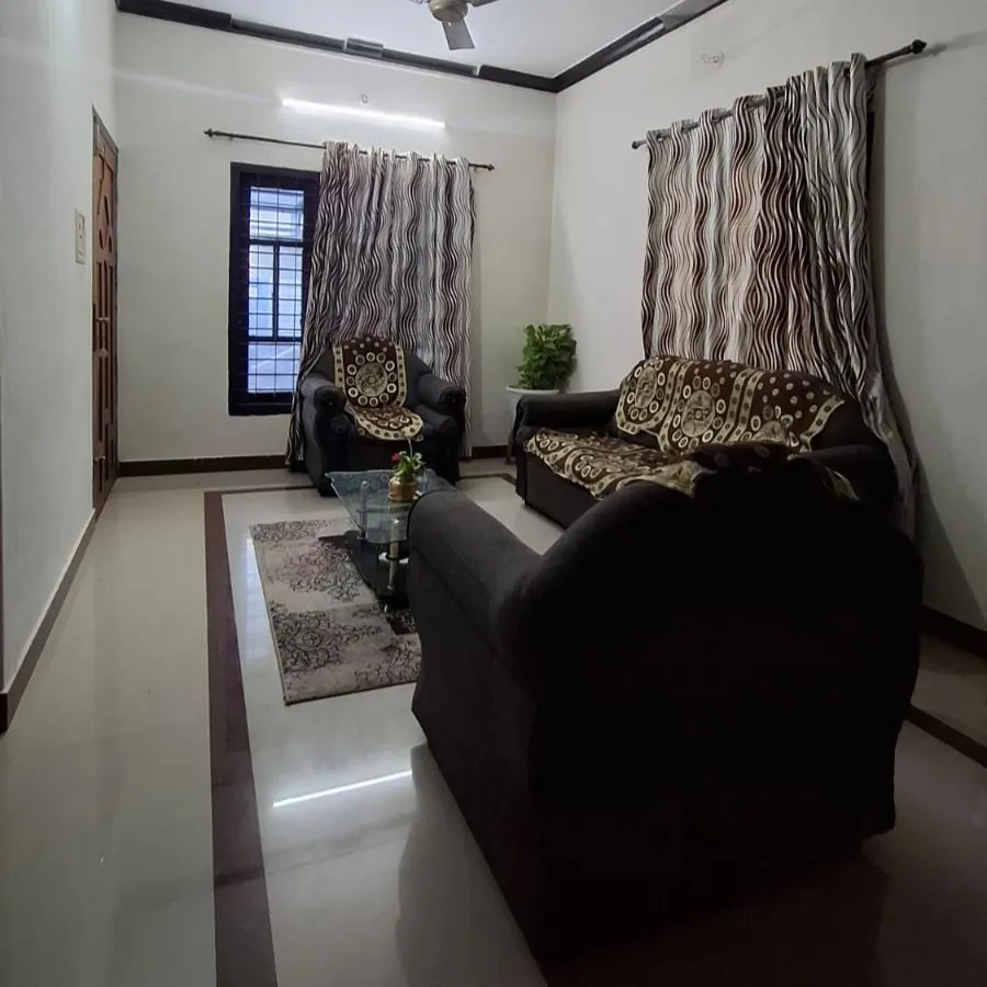 5.75 Cents with 5 BHK in Polayathodu Jn, Kollam