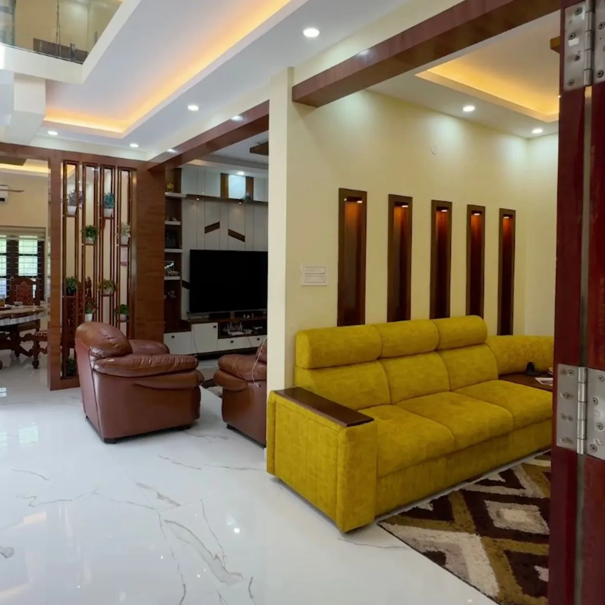 17.5 Cent 3600 Sqft 5BHK House for Sale at Attingal, Trivandrum