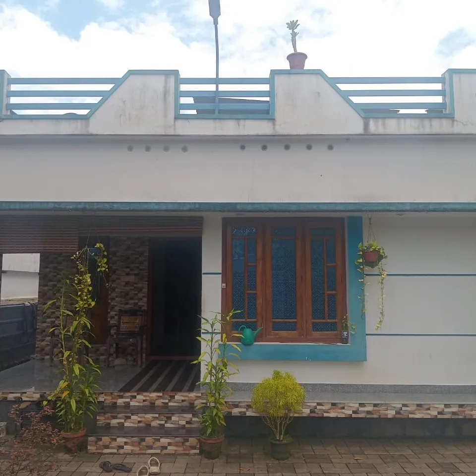 6.5 Cents with 2BHK in Kottiyam, Kollam