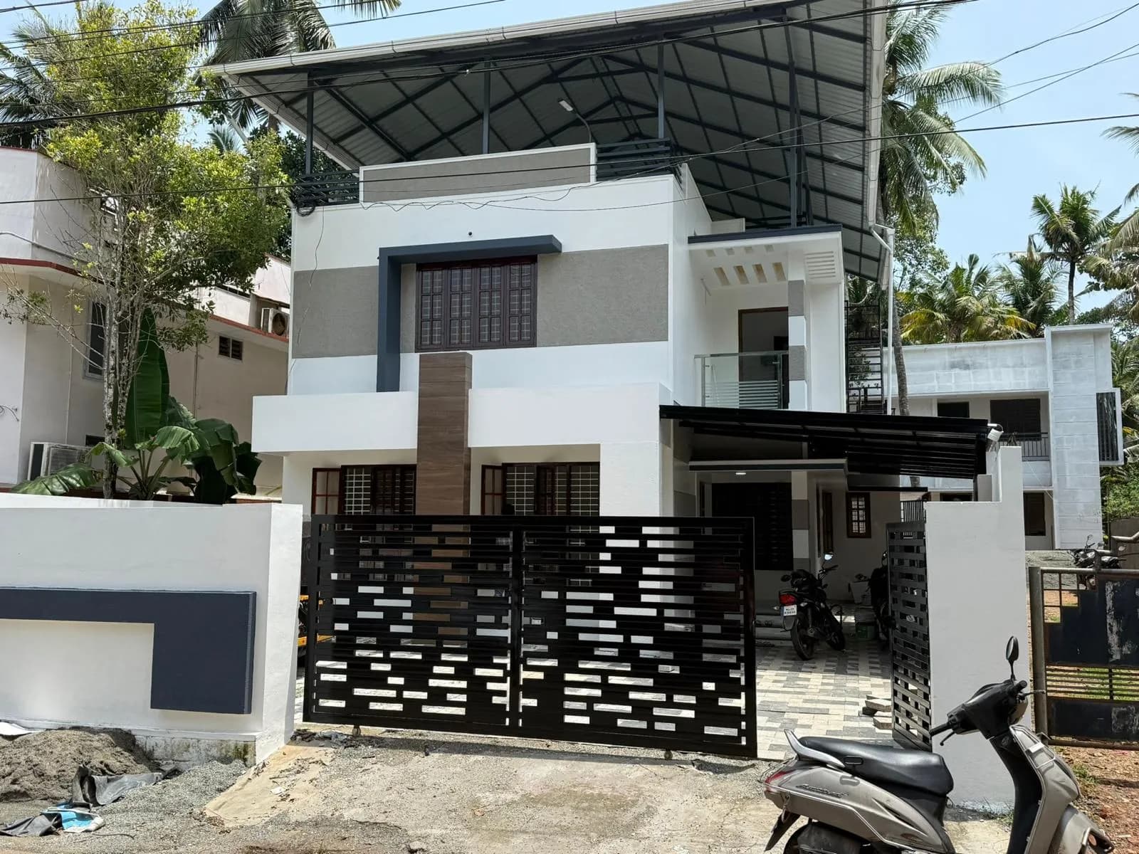 6 Cents 2250 Sq.Ft PREMIUM HOUSE FOR SALE – THIRUVALLOM, TRIVANDRUM