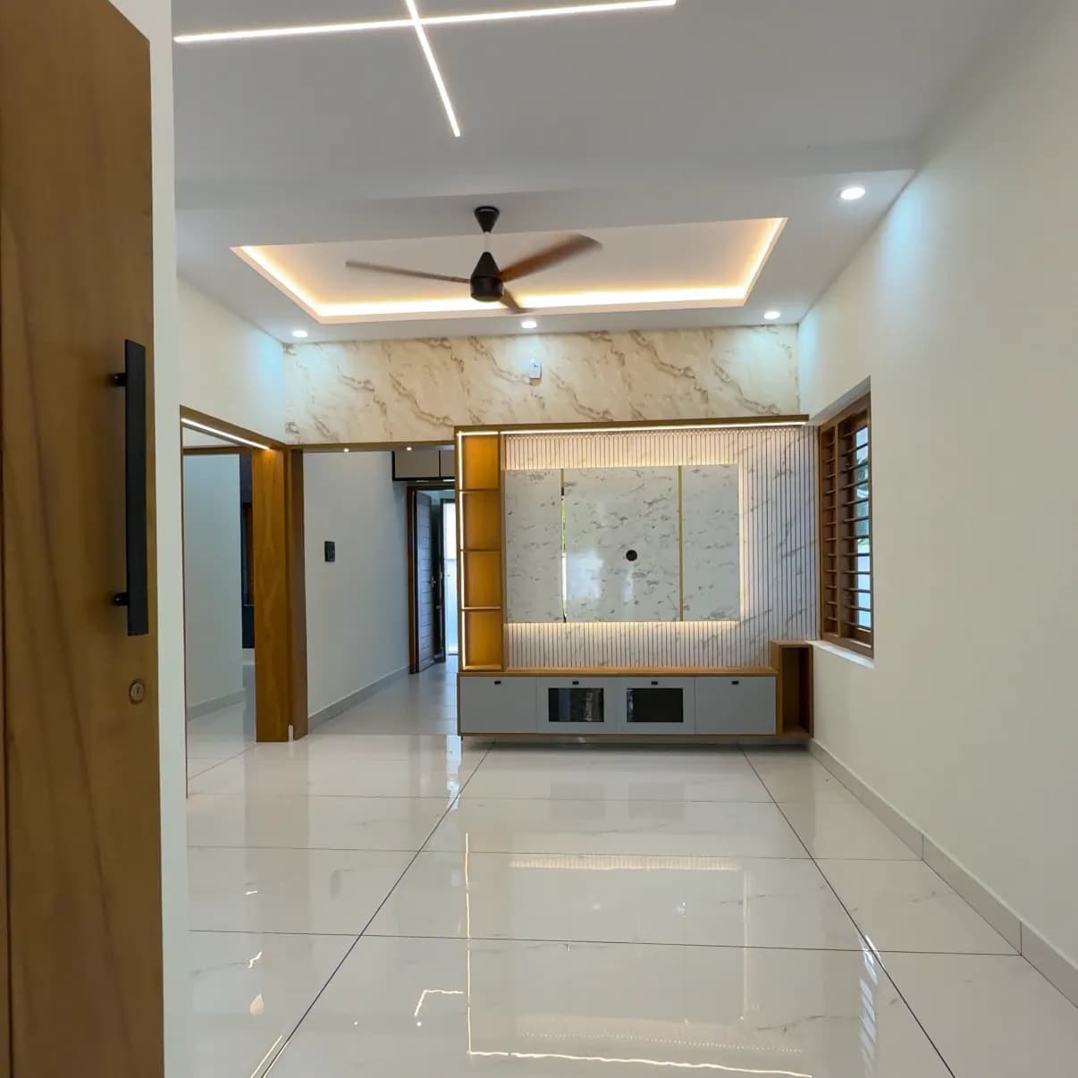 7 Cents with 4BHK near Umayanelloor Jn, Kollam