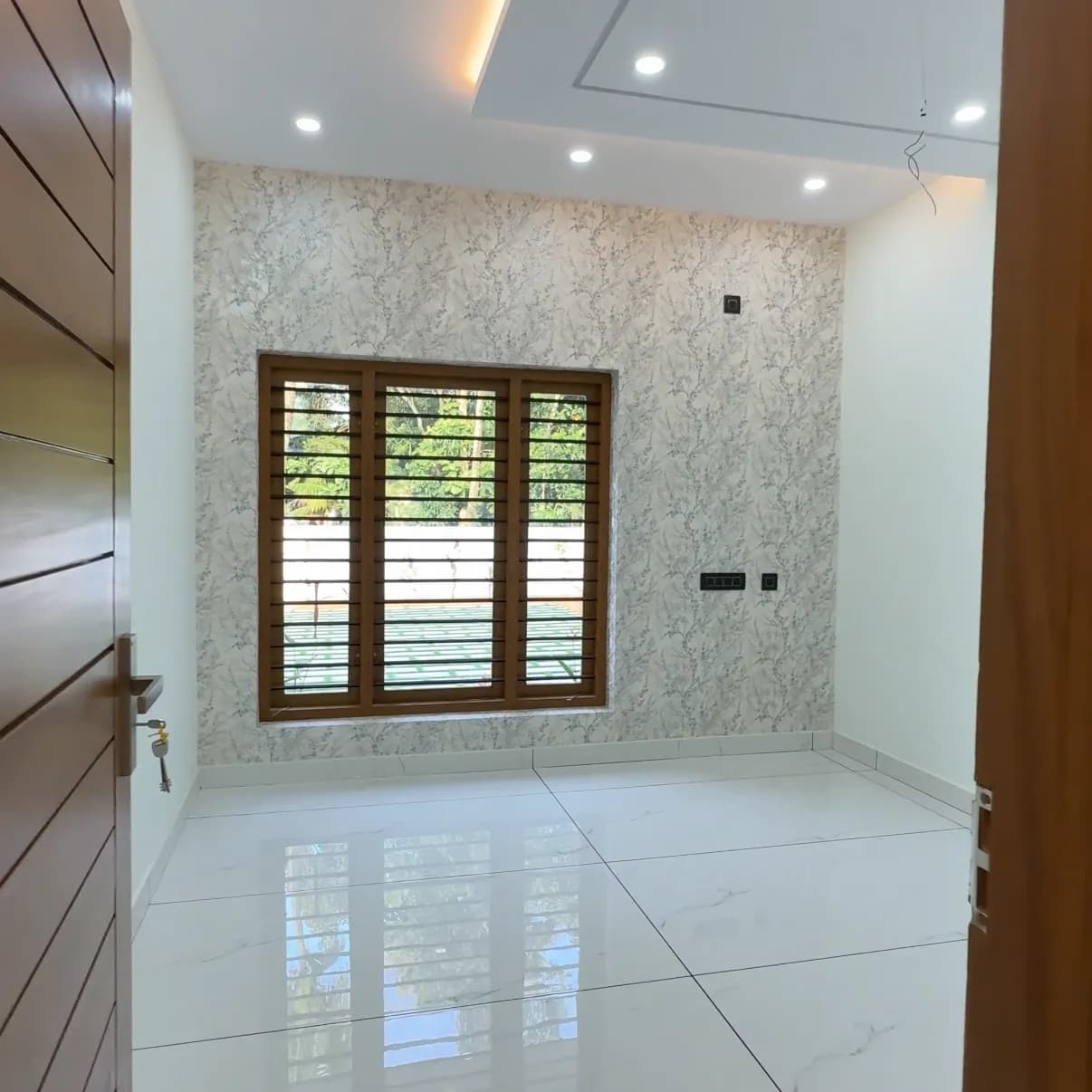 7 Cents with 4BHK near Umayanelloor Jn, Kollam