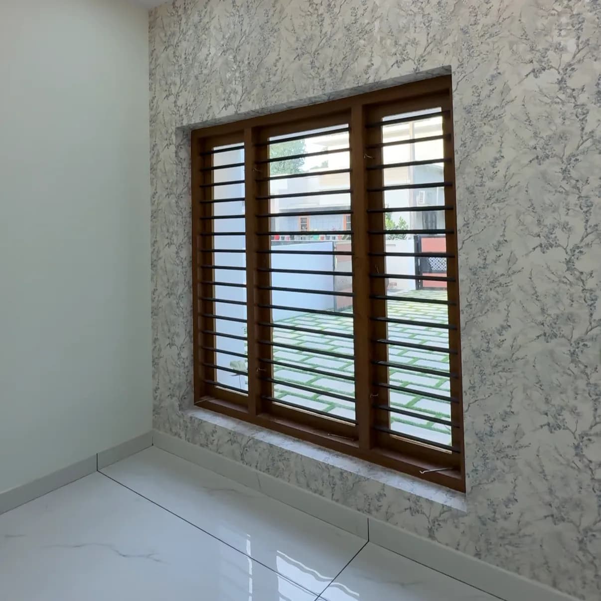 7 Cents with 4BHK near Umayanelloor Jn, Kollam