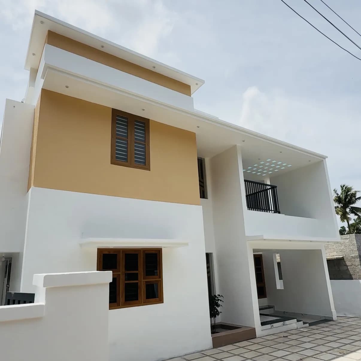 5.5 Cents 3BHK house near Mammoodu Junction, Kollam