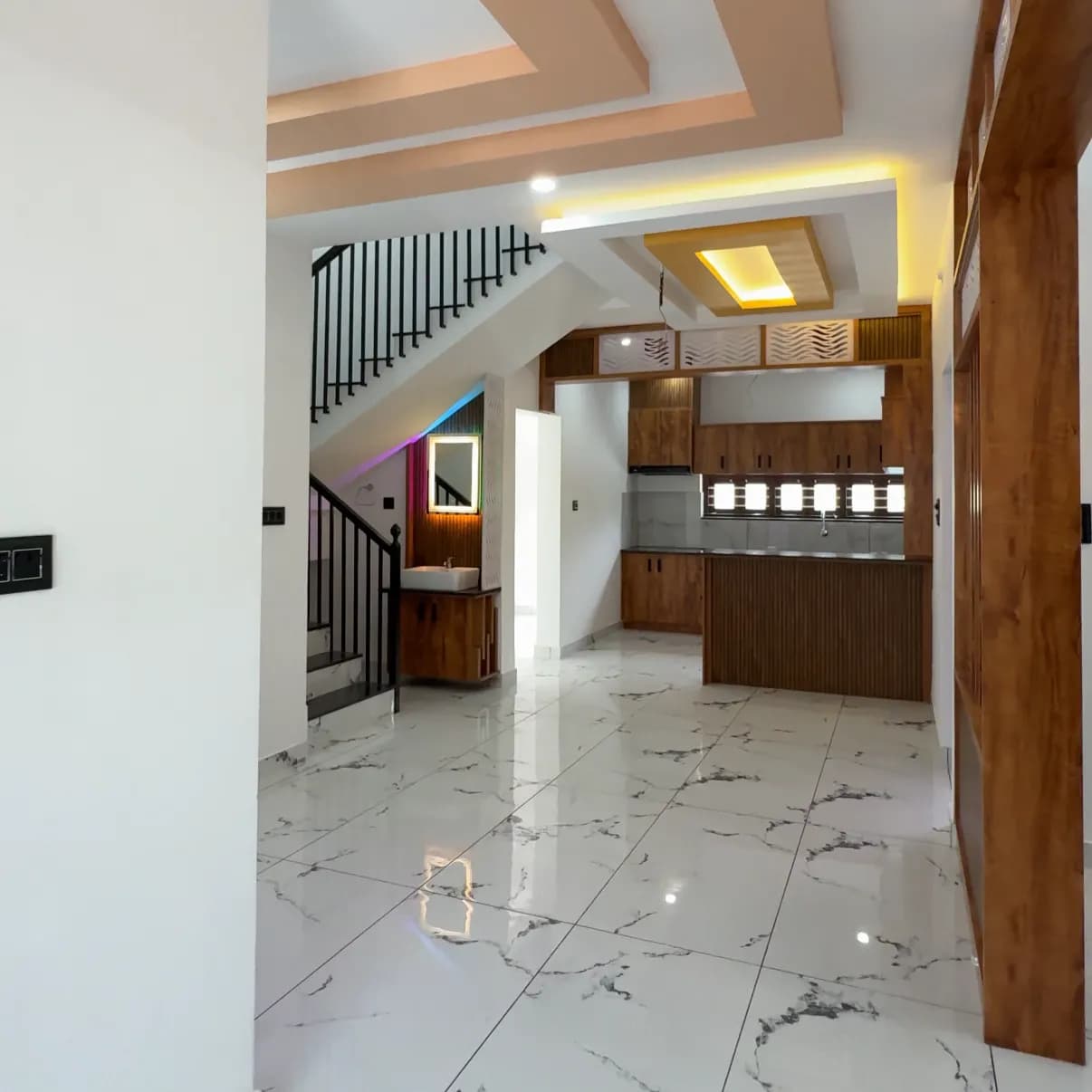 5.5 Cents 3BHK house near Mammoodu Junction, Kollam